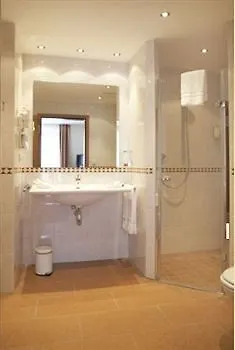 Hotel Waldhotel Nachtigall 4*