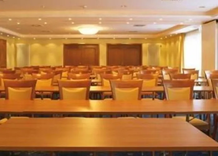 夜莺沃德酒店 帕德博恩