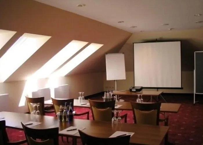 酒店 夜莺沃德酒店