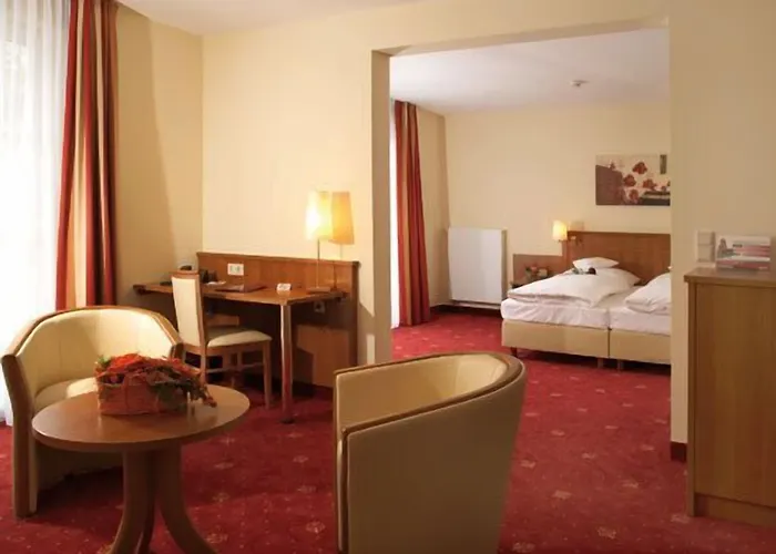 夜莺沃德酒店 帕德博恩